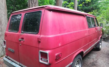 Chevrolet-van-g30-1978-red-12