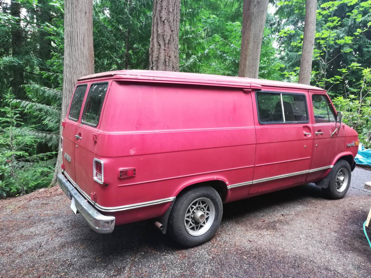Chevrolet-van-g30-1978-red-13