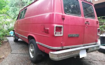 Chevrolet-van-g30-1978-red