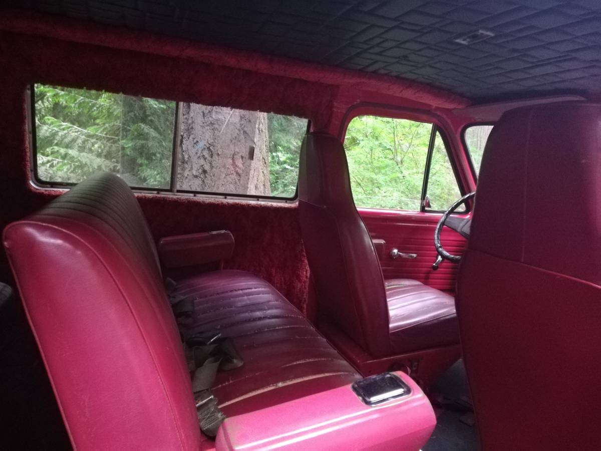Chevrolet-van-g30-1978-red-6