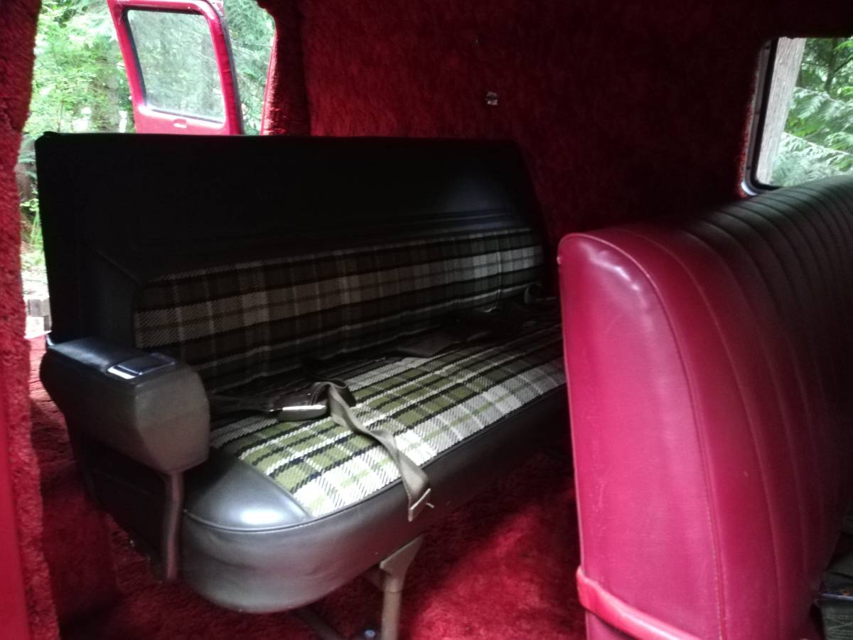 Chevrolet-van-g30-1978-red-7