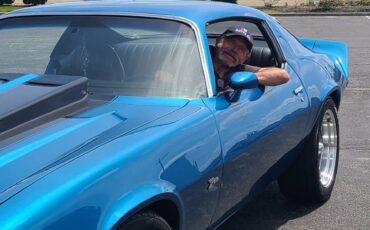 Chevrolet-z28-1973-blue-3