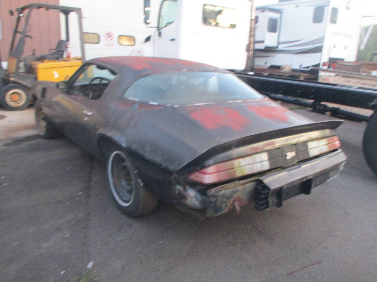 Chevrolet-z28-camaro-1978-black-1