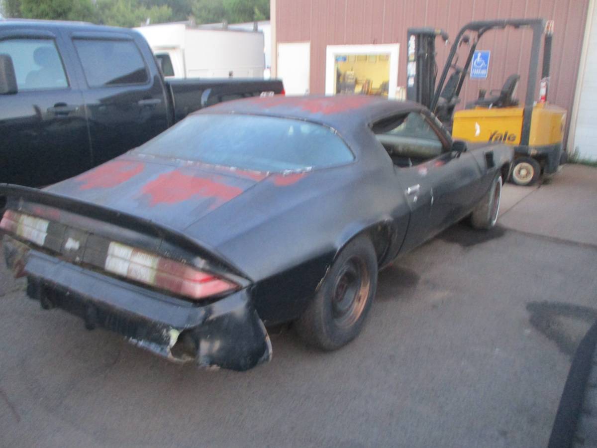 Chevrolet-z28-camaro-1978-black-2