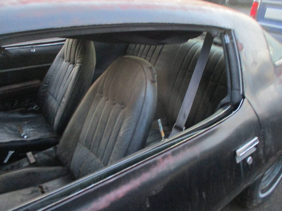Chevrolet-z28-camaro-1978-black-7