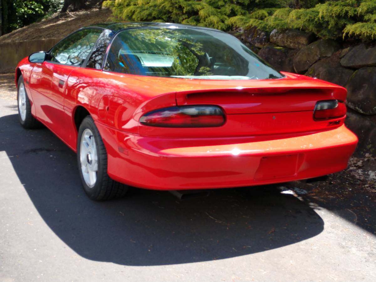 Chevrolet-z28-camaro-1995-red-3
