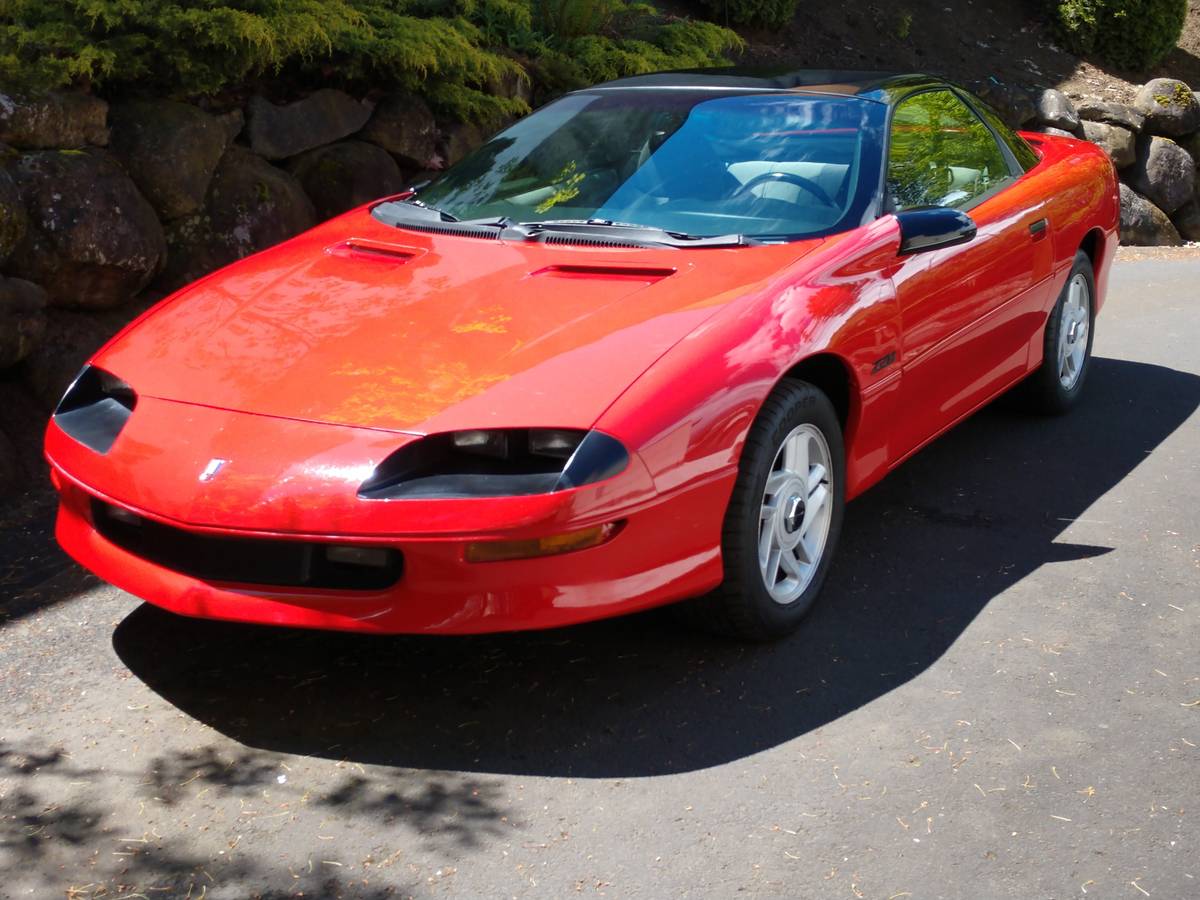 Chevrolet-z28-camaro-1995-red-4