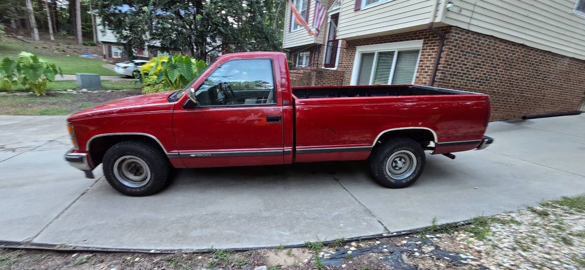 Chevy-1500-2-wd-1991-red-11
