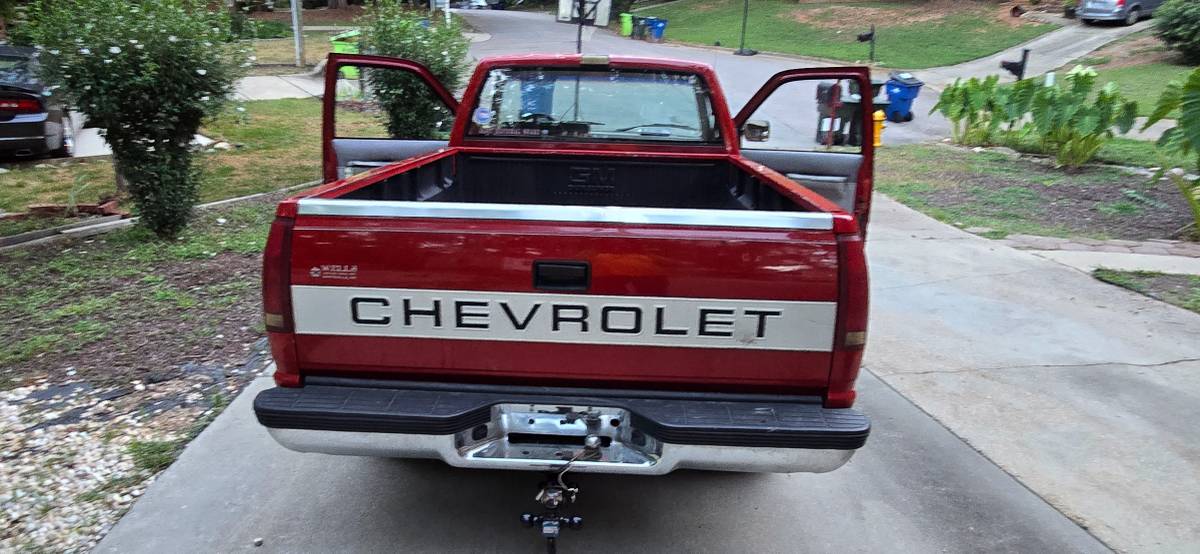 Chevy-1500-2-wd-1991-red-3