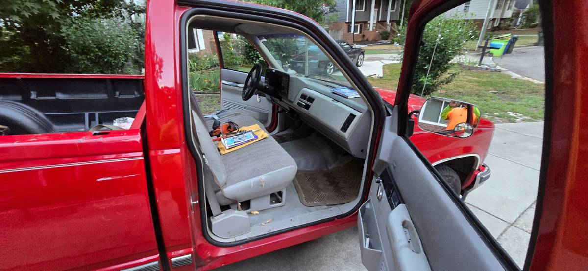 Chevy-1500-2-wd-1991-red-4