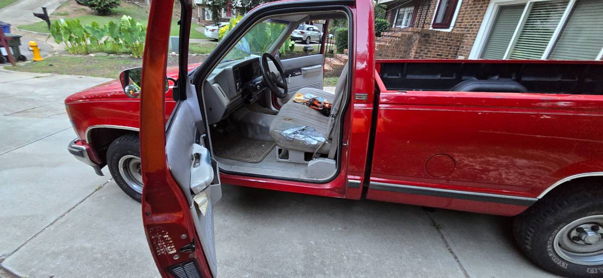 Chevy-1500-2-wd-1991-red-5