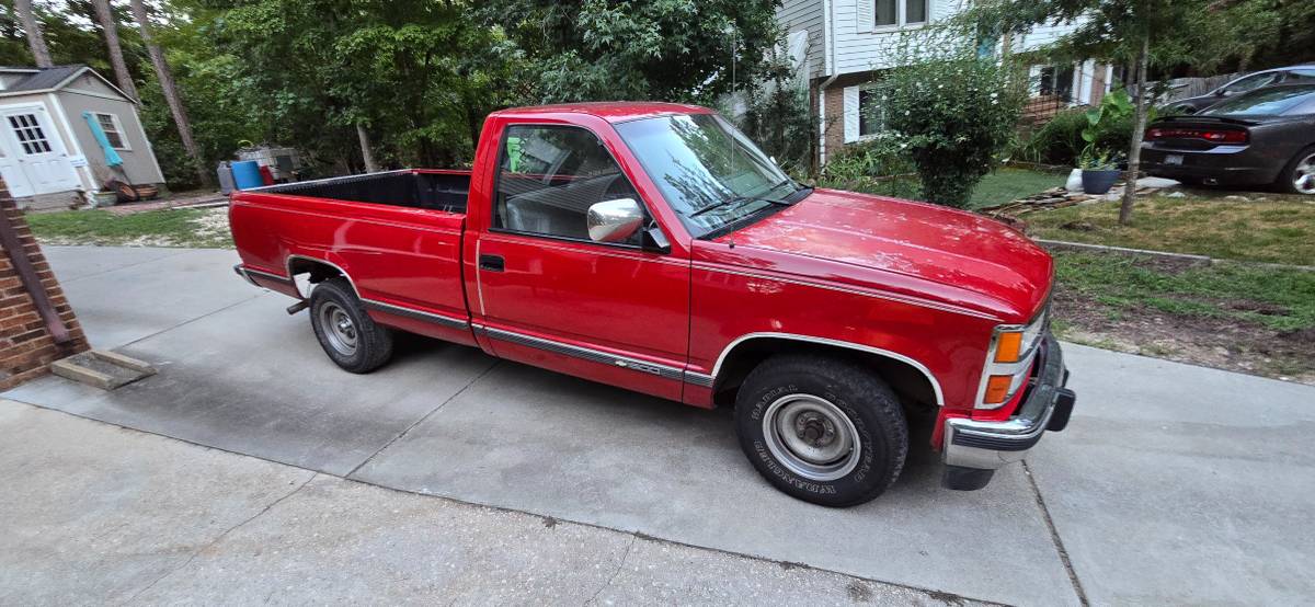 Chevy-1500-2-wd-1991-red-9