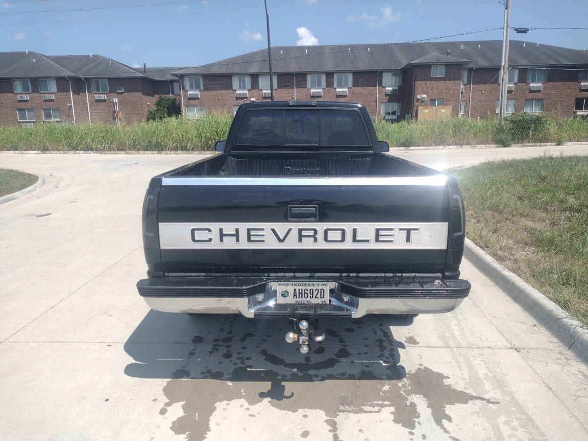 Chevy-1500-diesel-1995-black-6