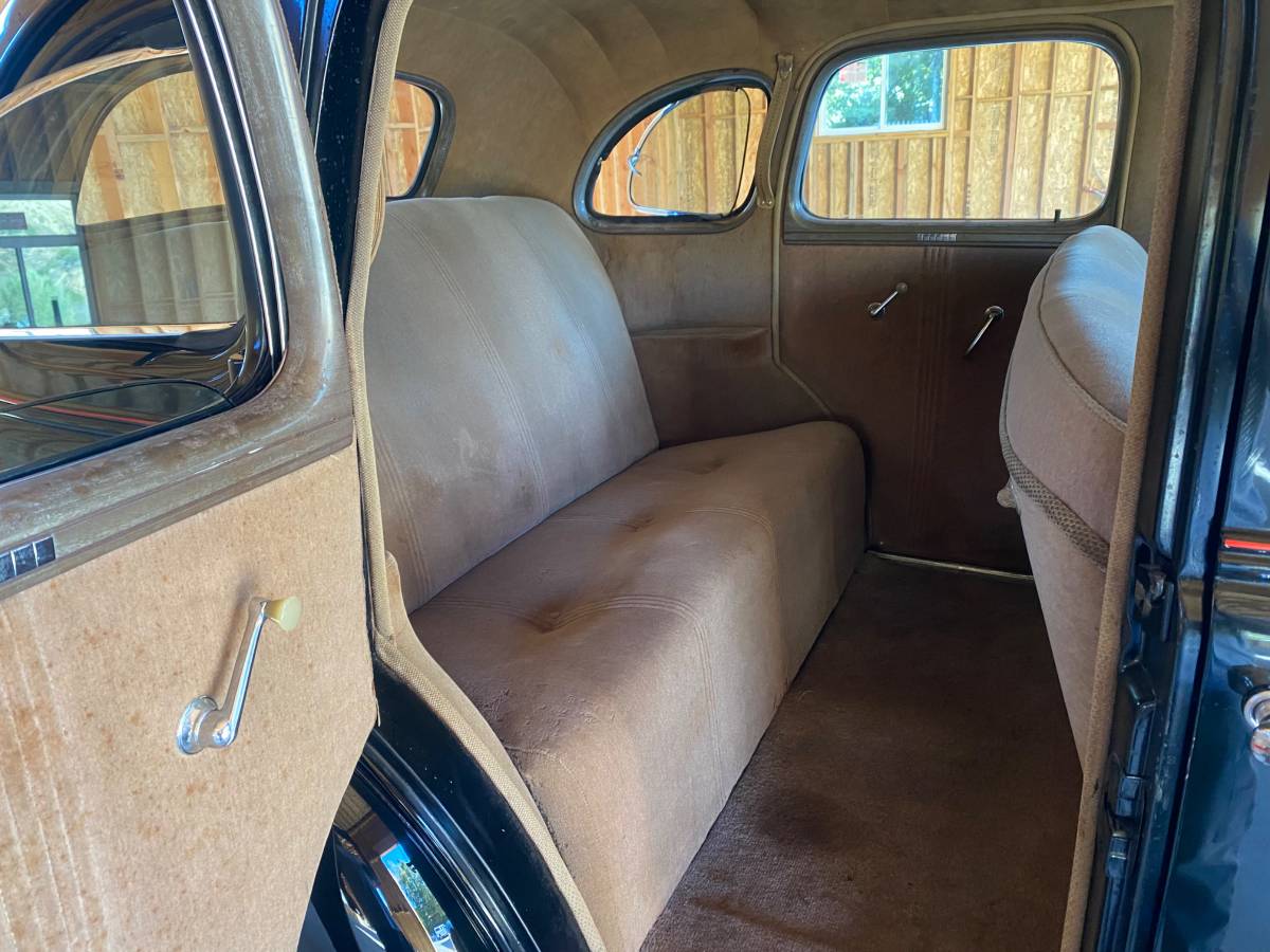 Chevy-1938-black-18