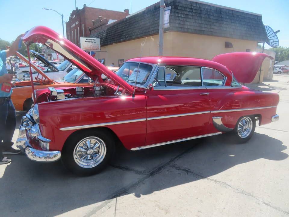 Chevy-1953-red-8
