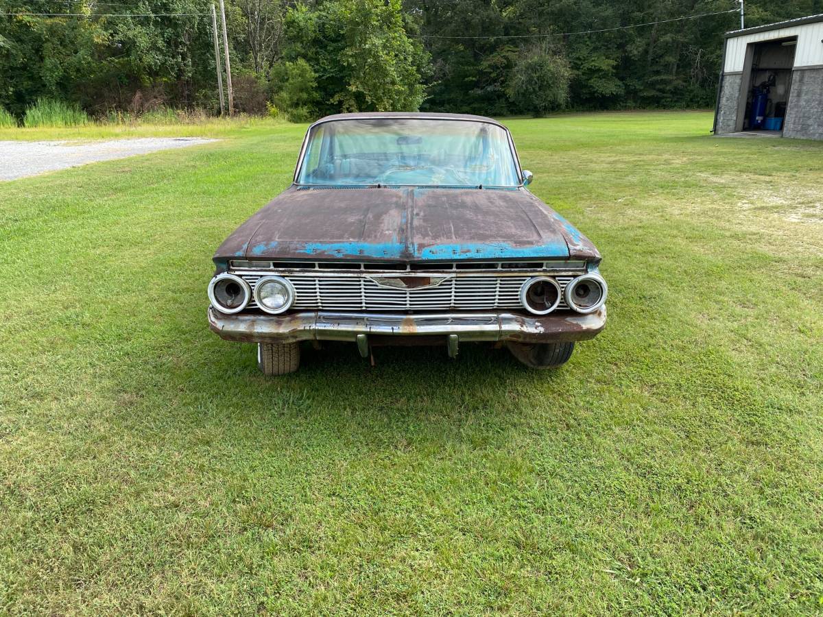 Chevy-1961-blue-2