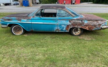 Chevy-1961-blue-3
