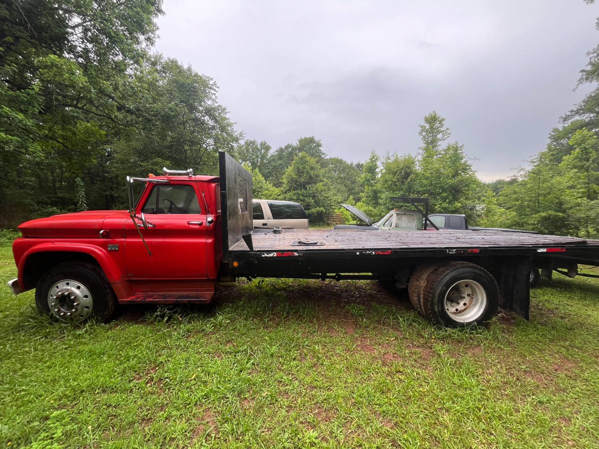 Chevy-1966-red-4