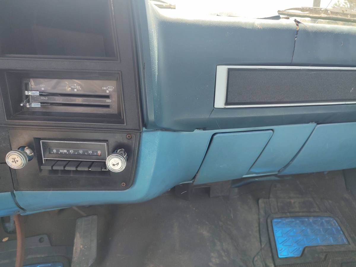 Chevy-1981-blue-13