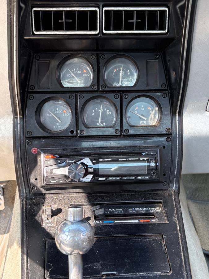 Chevy-1981-grey-12