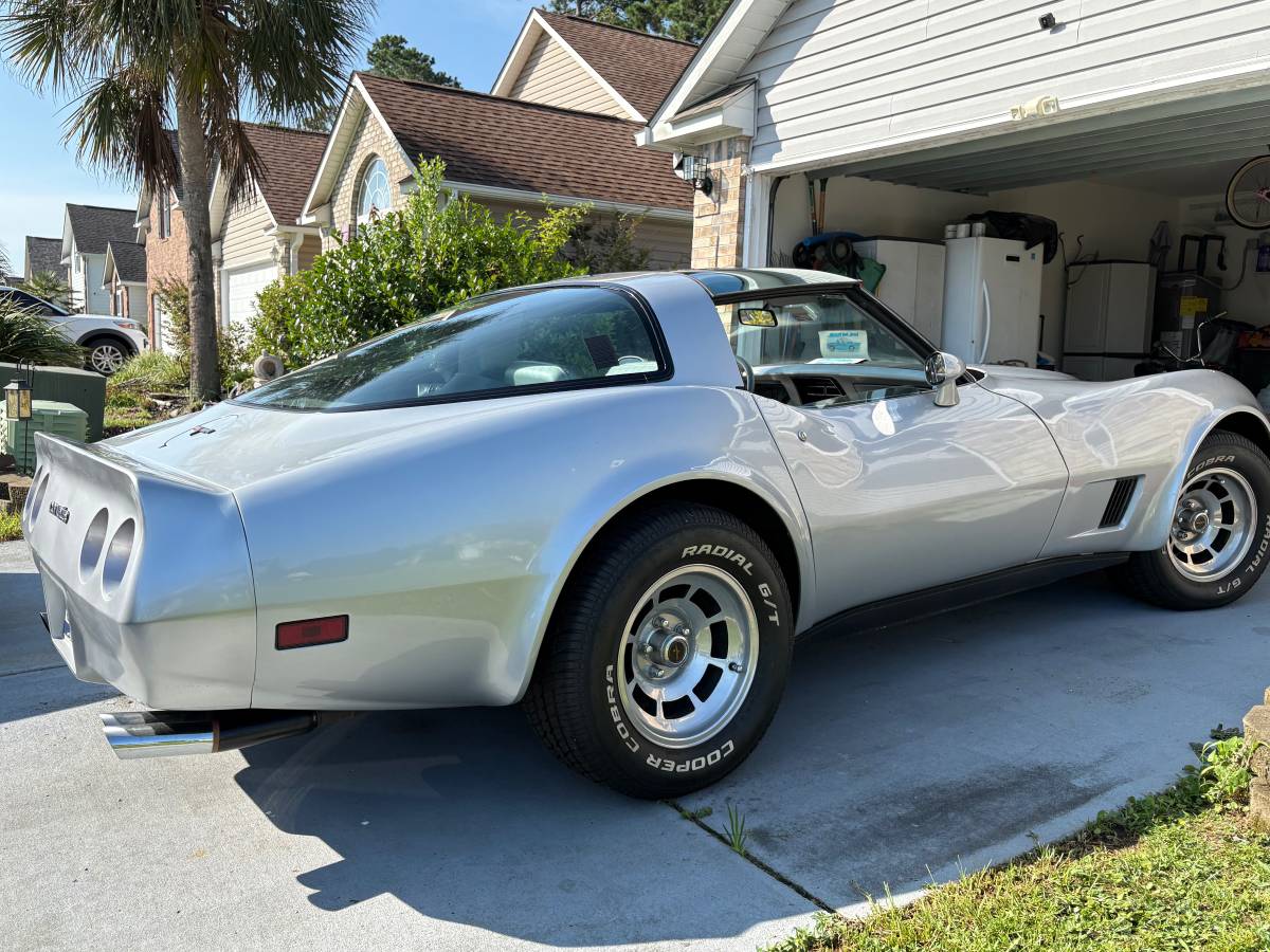 Chevy-1981-grey-17