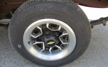 Chevy-1984-white-4