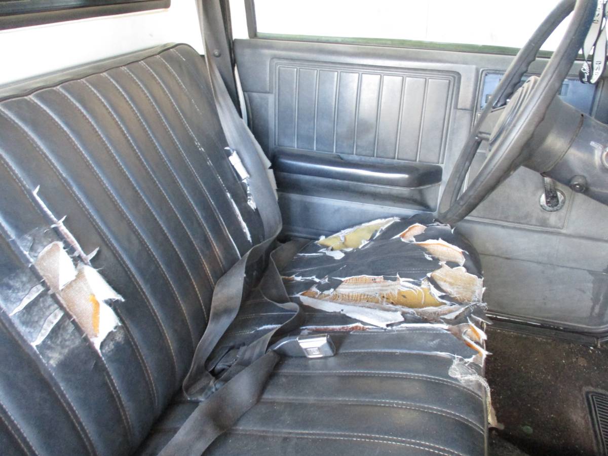 Chevy-1984-white-6