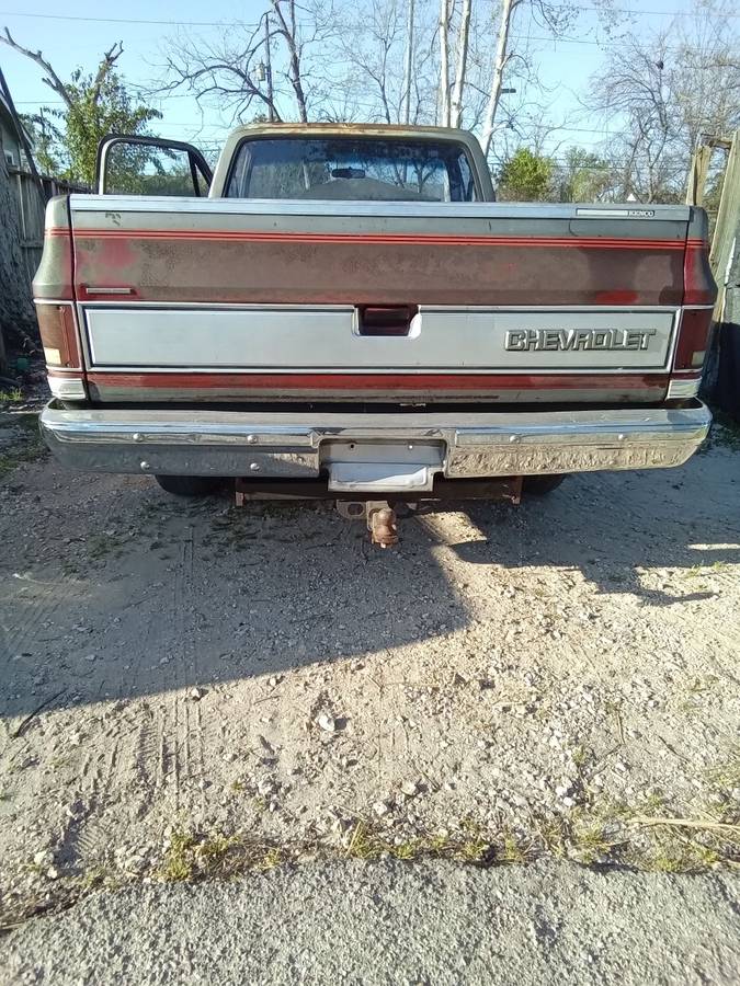 Chevy-1987-grey-1
