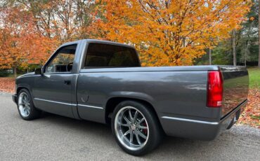 Chevy-1990-silver-1