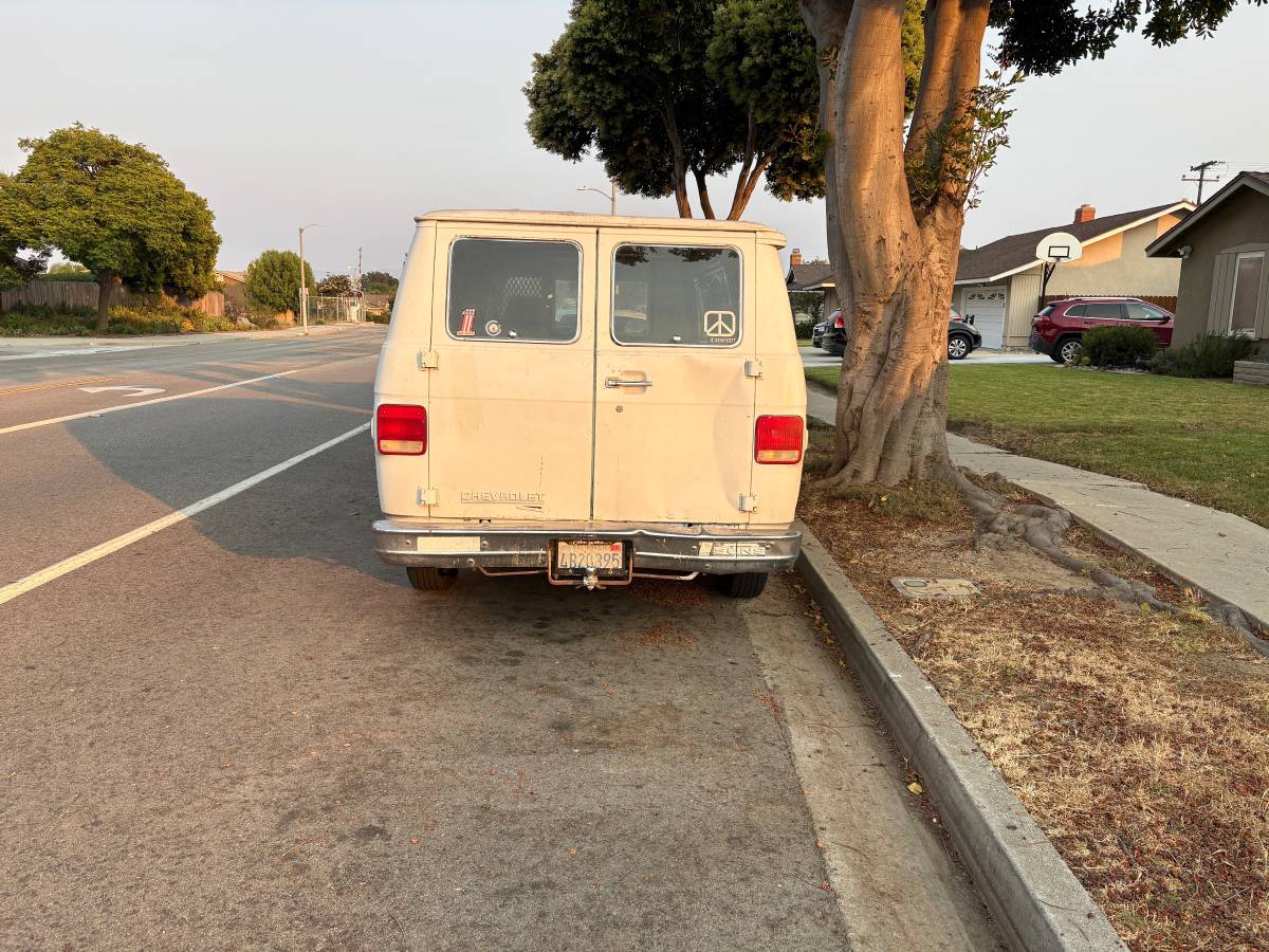 Chevy-1990-white-1