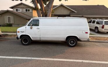 Chevy-1990-white-3