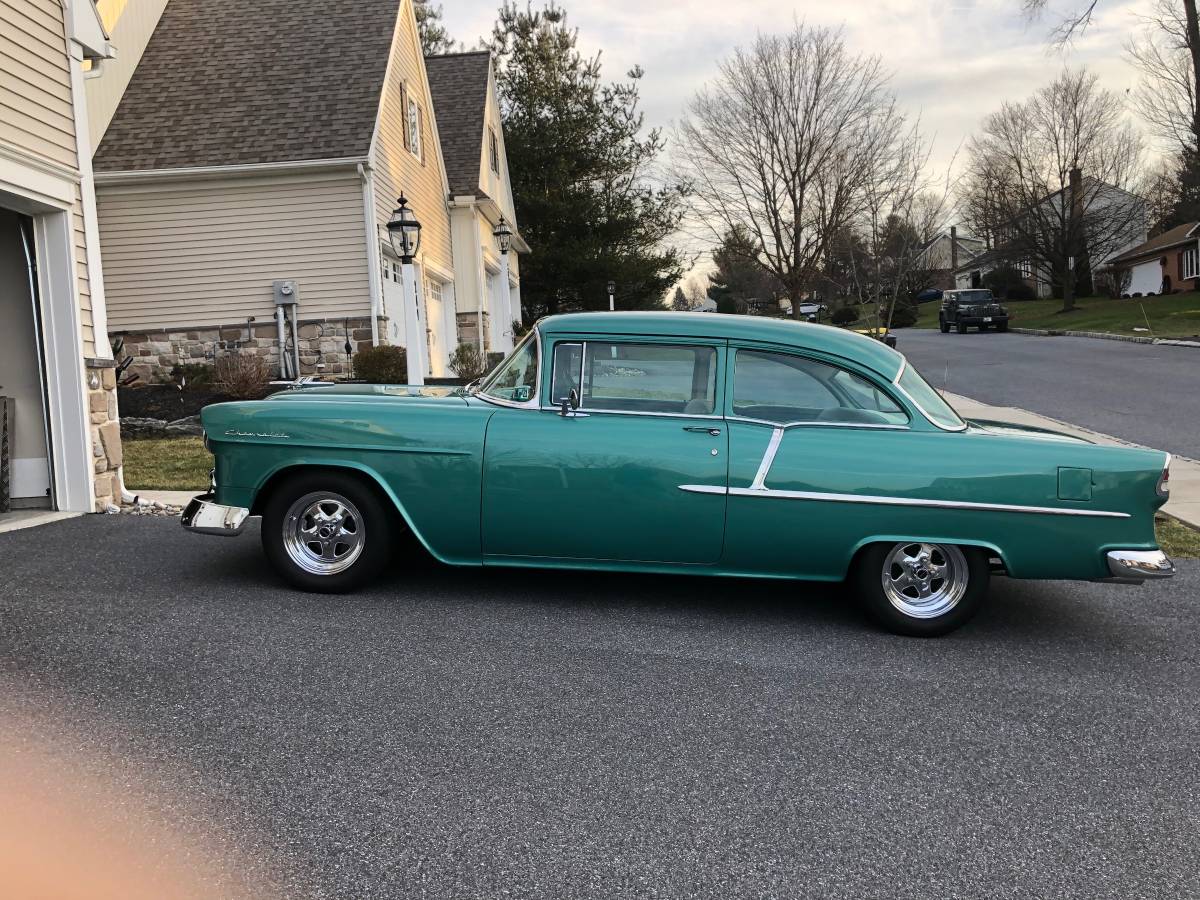 Chevy-210-sedan-1955-green-2