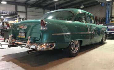 Chevy-210-sedan-1955-green-3