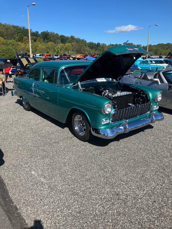 Chevy-210-sedan-1955-green-4