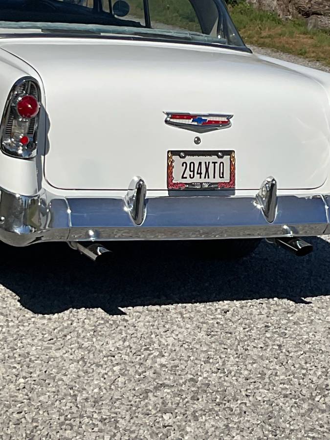 Chevy-210-sedan-1956-blue-15
