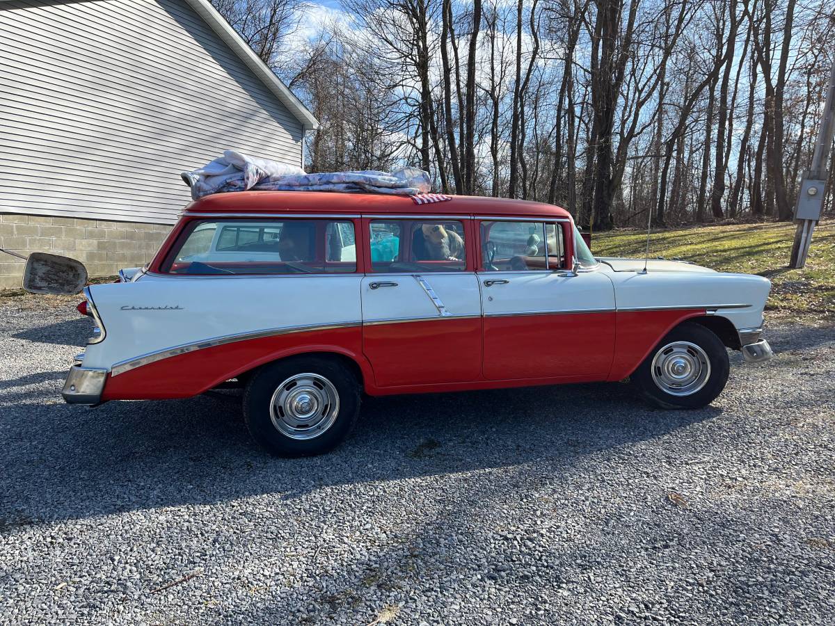 Chevy-210-station-wagon-1956-red-1