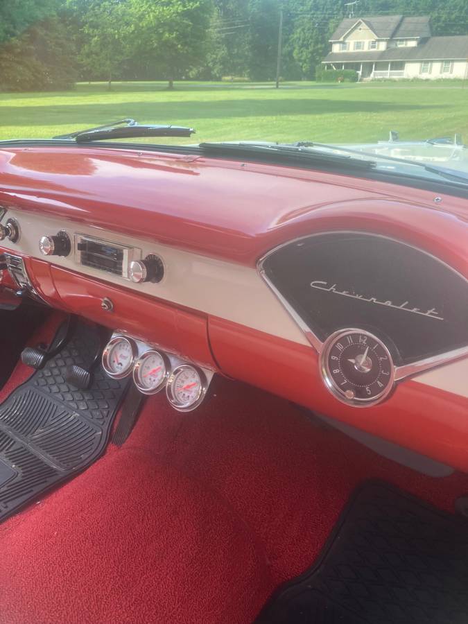 Chevy-210-station-wagon-1956-red-14