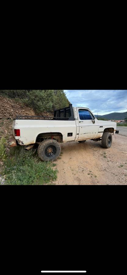 Chevy-2500-1983-white-13