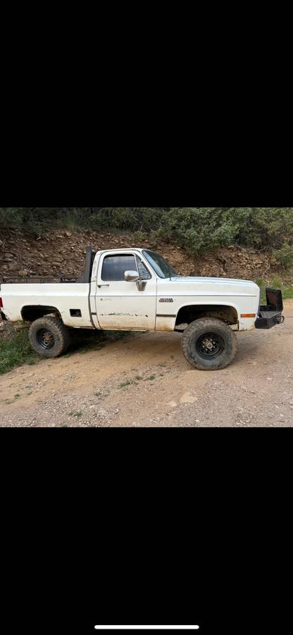 Chevy-2500-1983-white-7