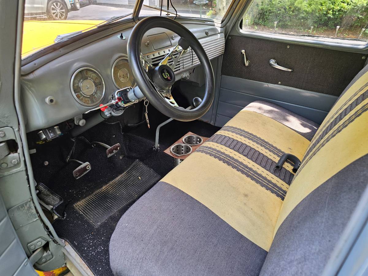Chevy-2500-pick-up-1950-yellow-9