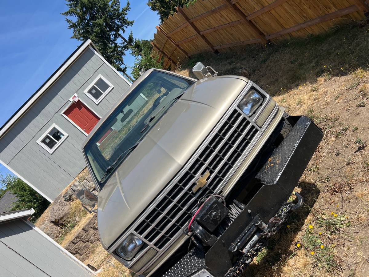 Chevy-2500hd-4x4-1988-brown-7
