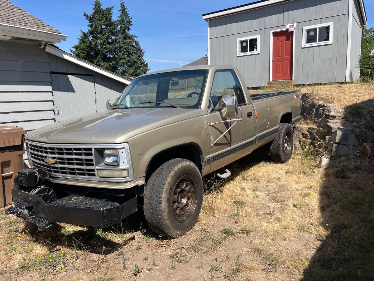 Chevy-2500hd-4x4-1988-brown