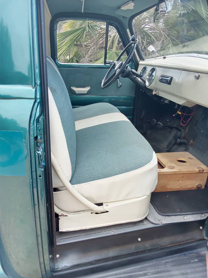 Chevy-3100-pickup-1952-green-1