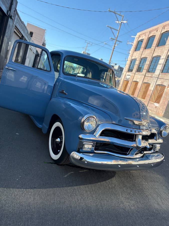 Chevy-3100-pickup-1954-blue-12