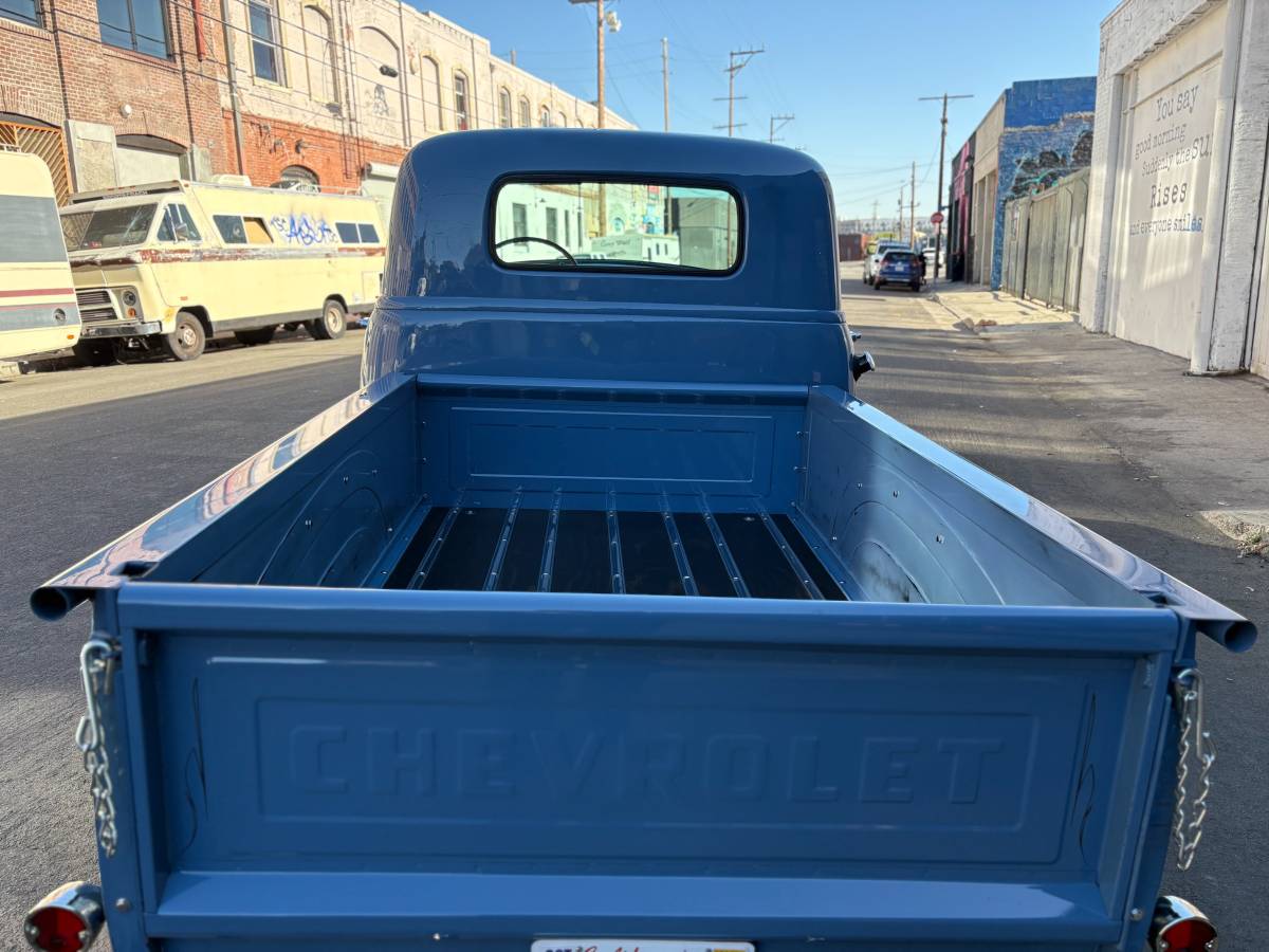 Chevy-3100-pickup-1954-blue-5