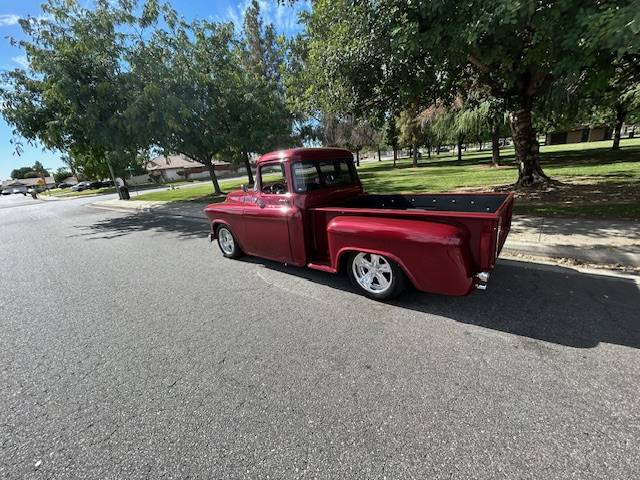 Chevy-3100-pickup-1957-red-2