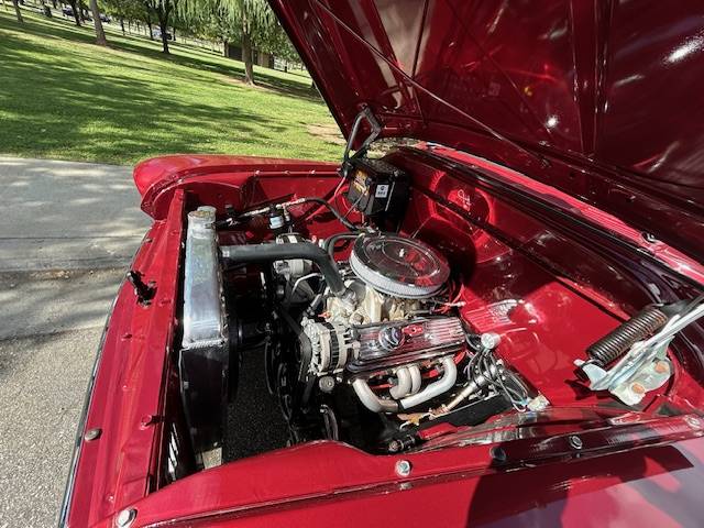 Chevy-3100-pickup-1957-red-4
