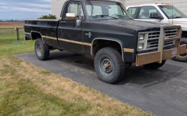 Chevy-34-ton-4x4-1985-black-1