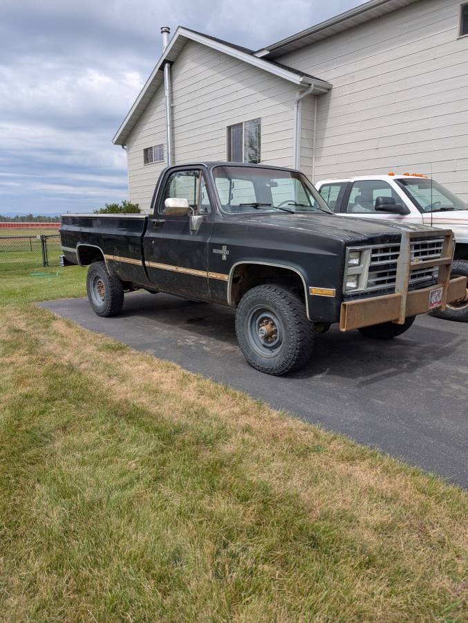 Chevy-34-ton-4x4-1985-black-1