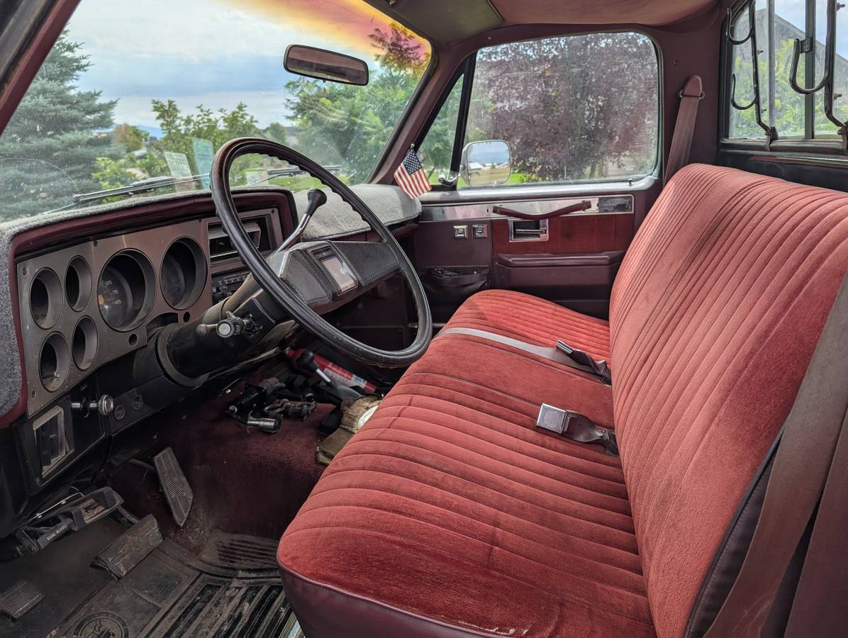 Chevy-34-ton-4x4-1985-black-8